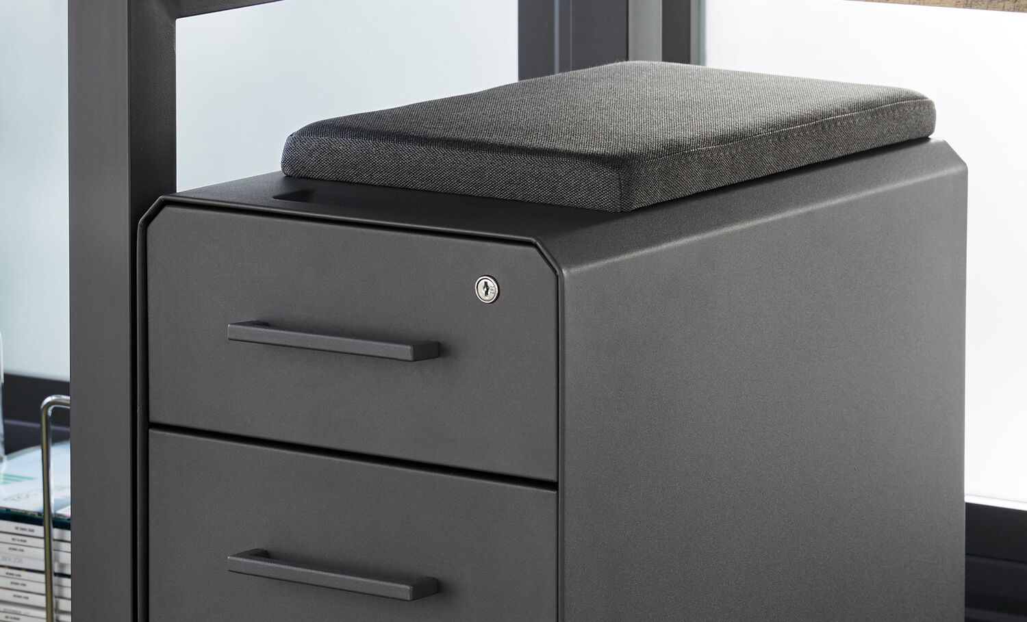 vari slim storage seat with key