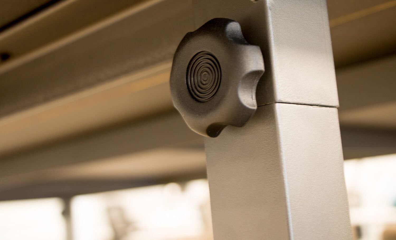 vari standing conference table handbolts