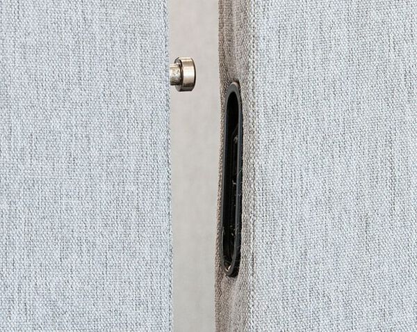 close up view of the notch that clips the quickflex cubes together