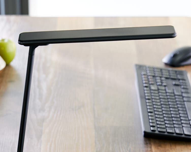 vari led task lamp and wireless charger light