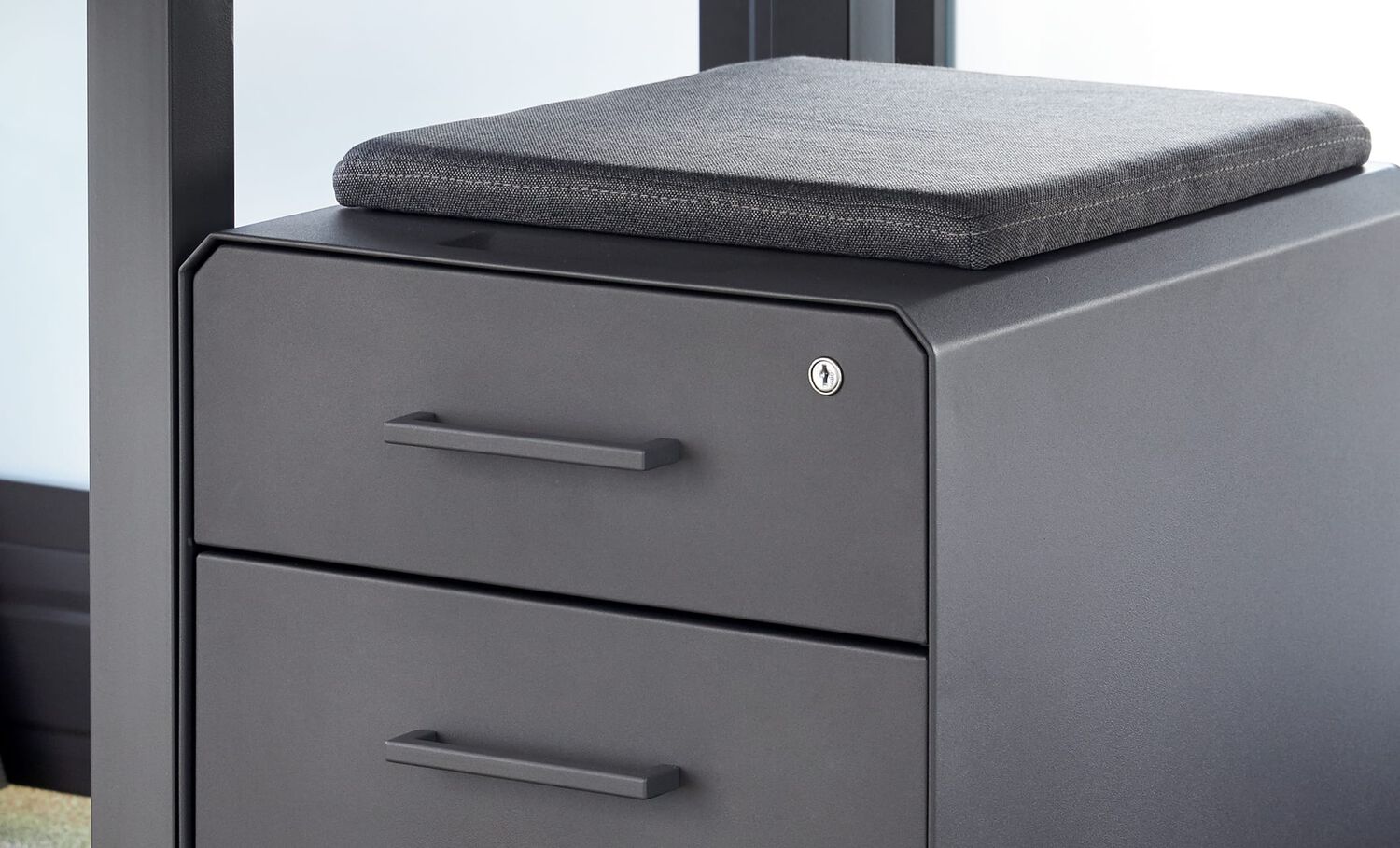 Vari storage seat