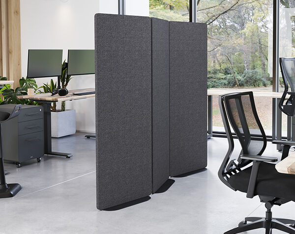 privacy screen setup in between workspaces
