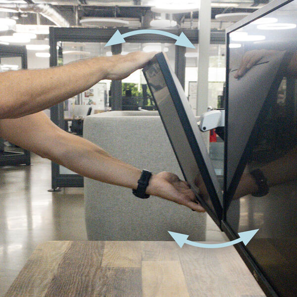 adjusting monitor tilt