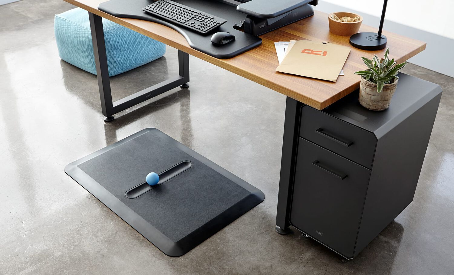 Vari active mat groove in office