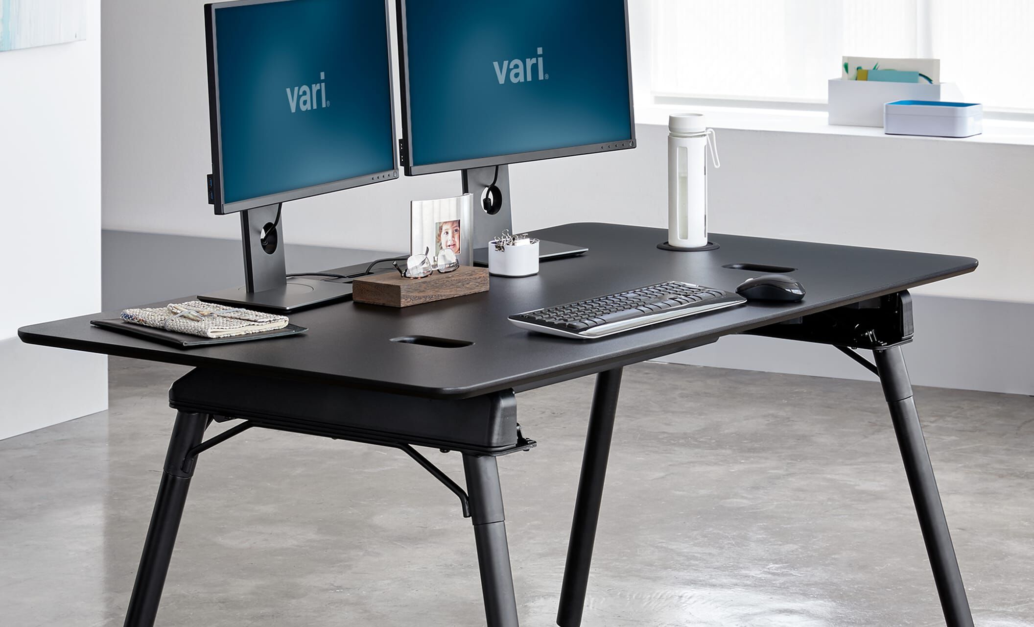 Vari standing desk 60 by 34