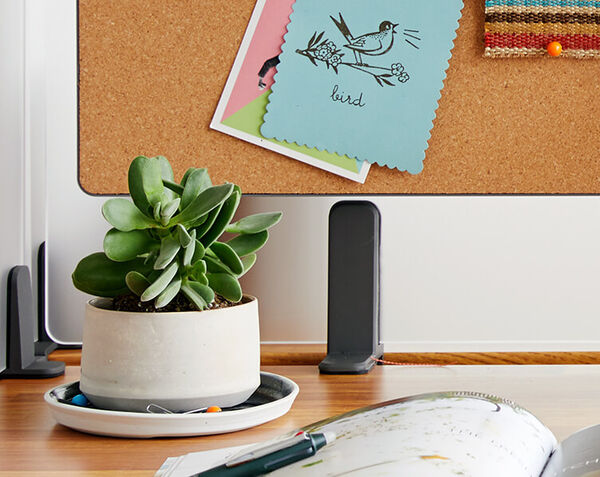 acrylic accessory panel attach to table with clamps