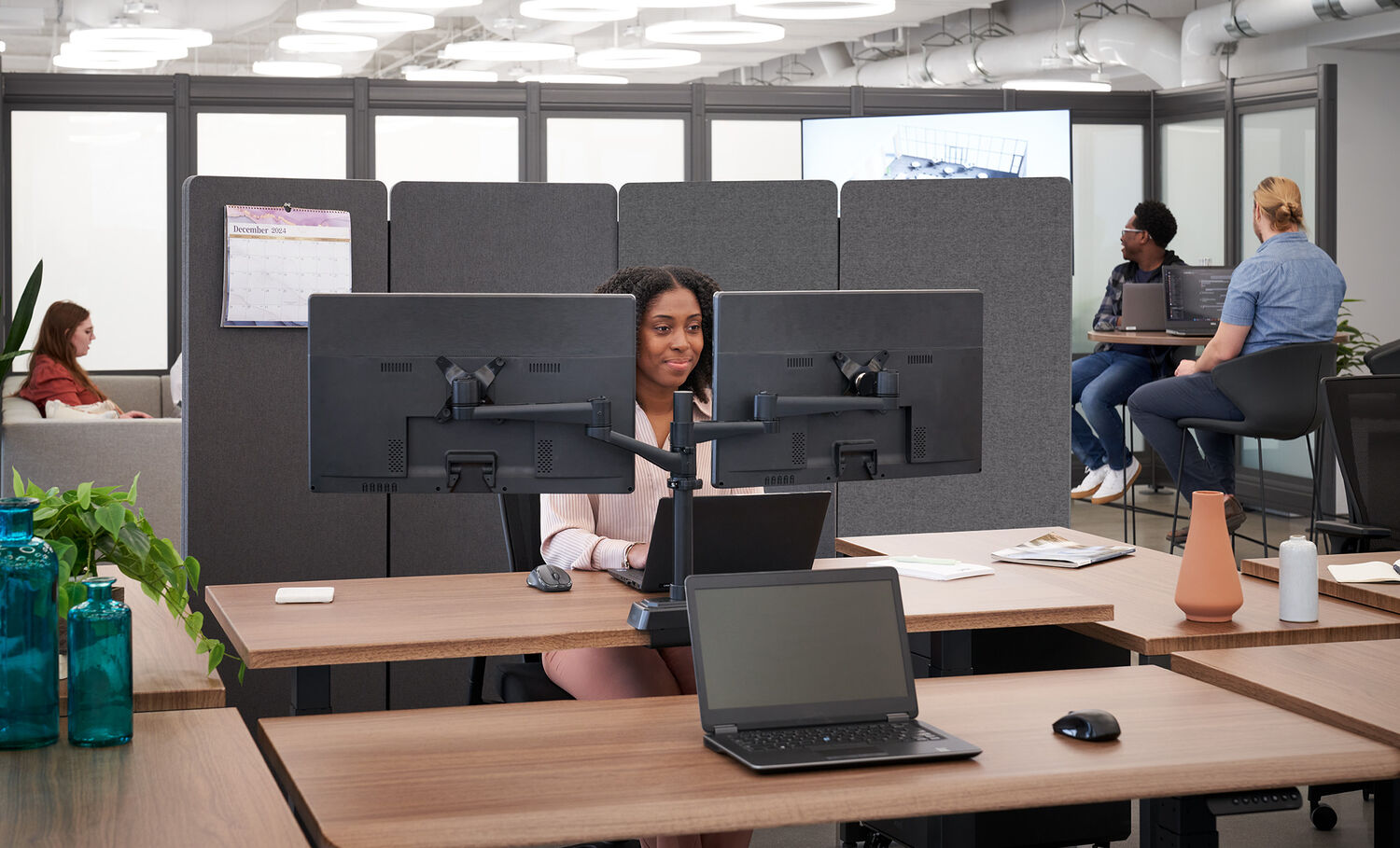 privacy screen setup between individual workspaces