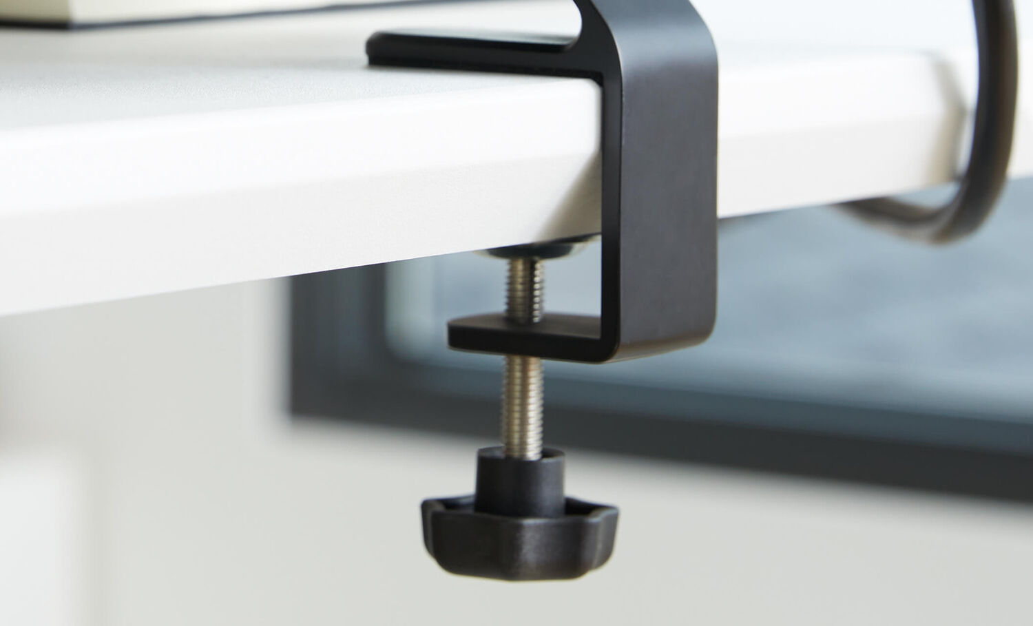 vari power hub installed on desk