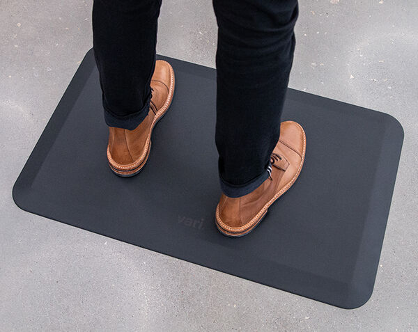 closeup of beveled edge on mat