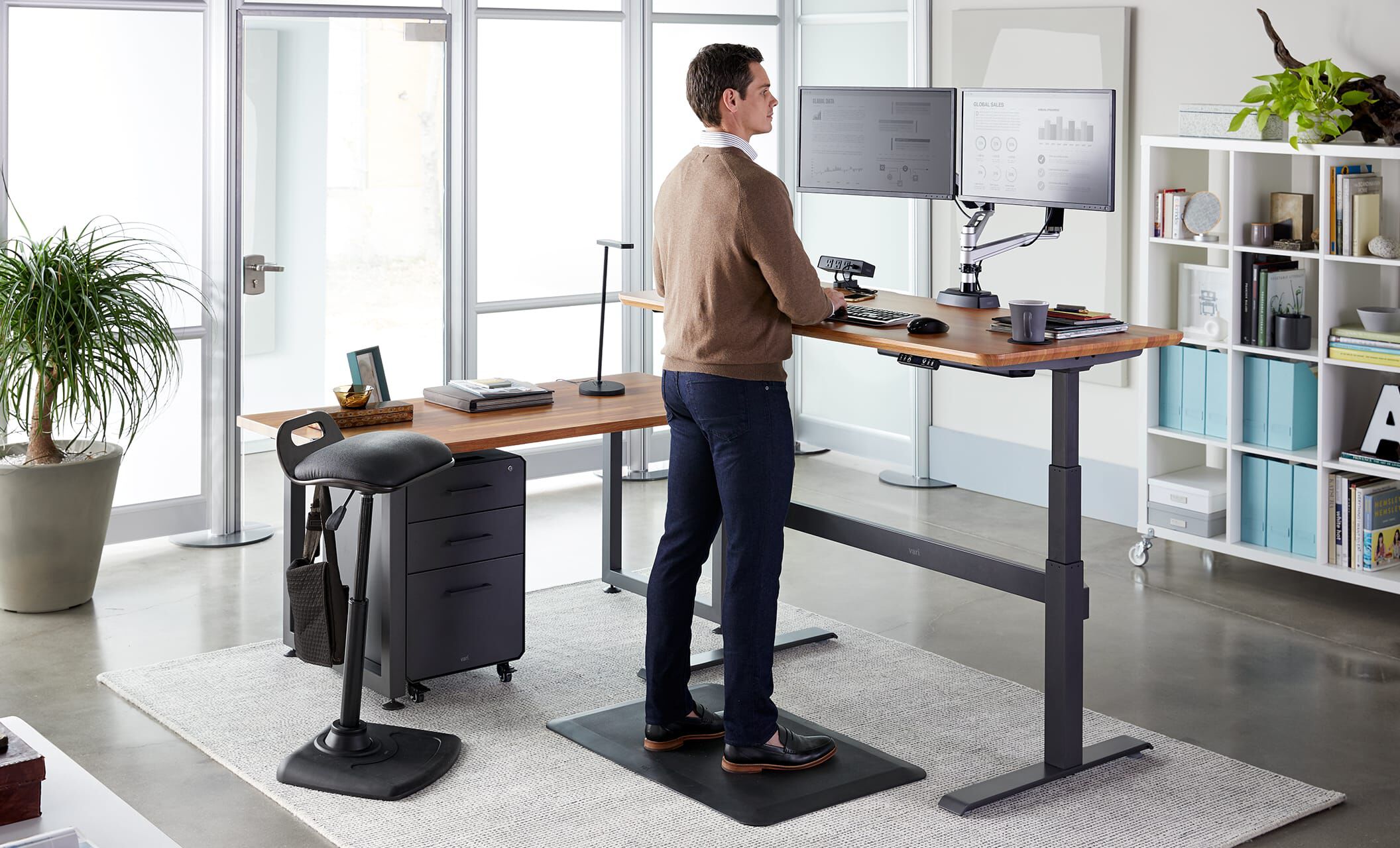 Professionals working in office of Vari products