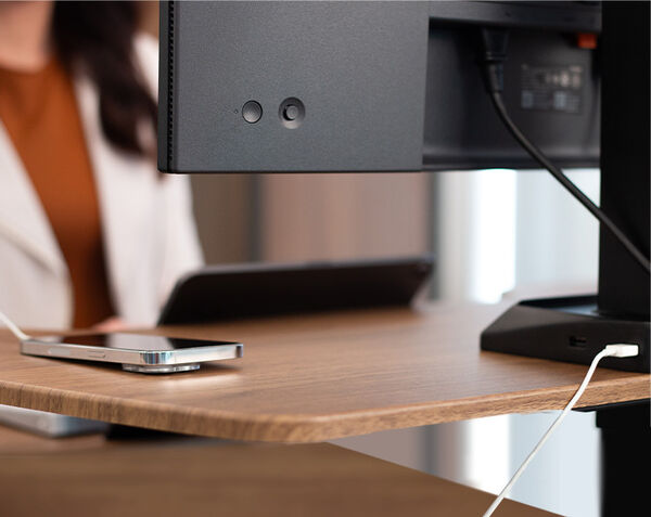 user has connected to either one of the USB-A or USB-C ports