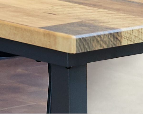 edge of table seen with seamless, high-quality laminate