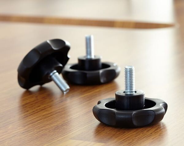 Vari Table 60 by 30 handbolts