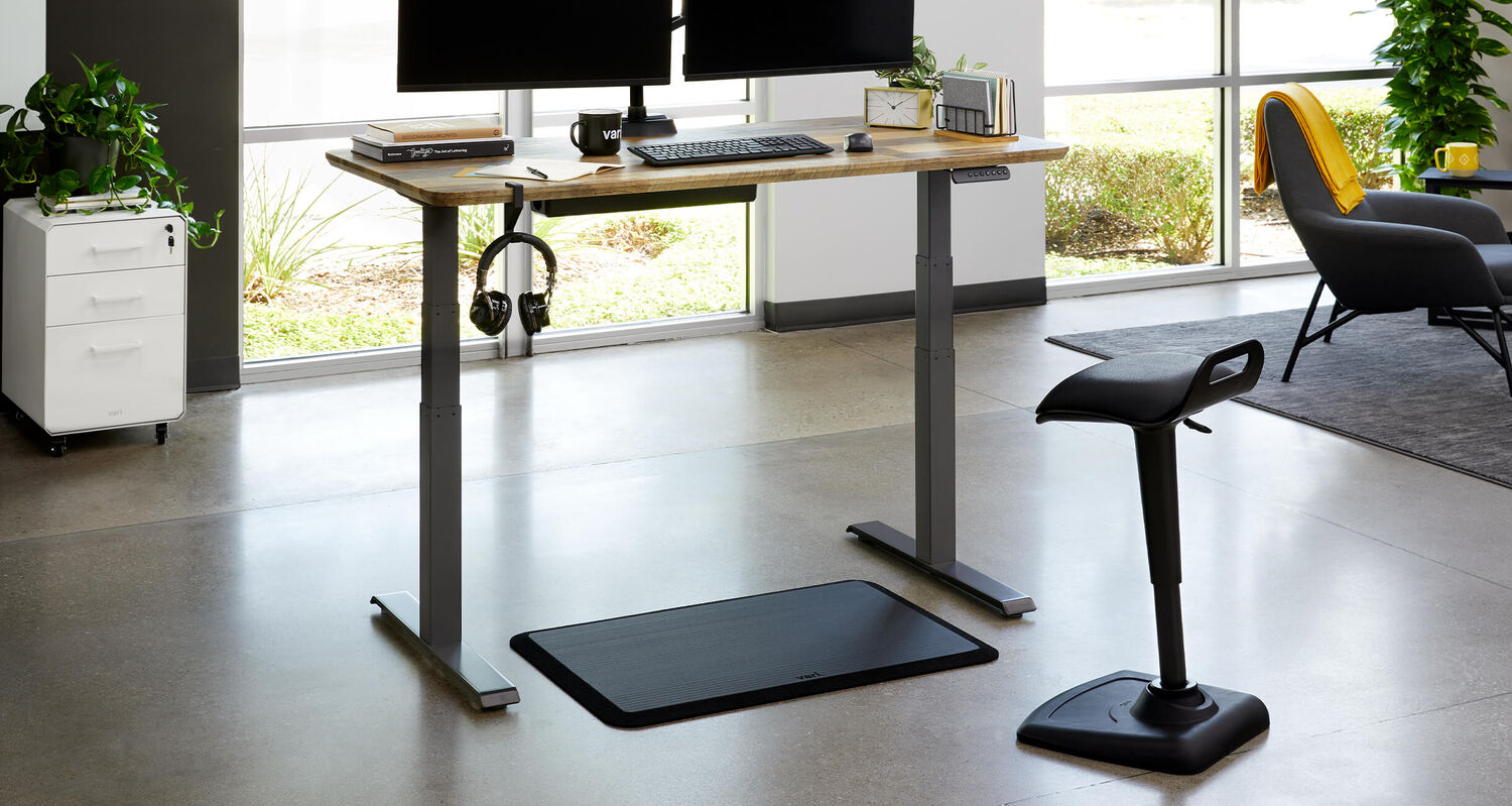 electric standing desk with standing mat