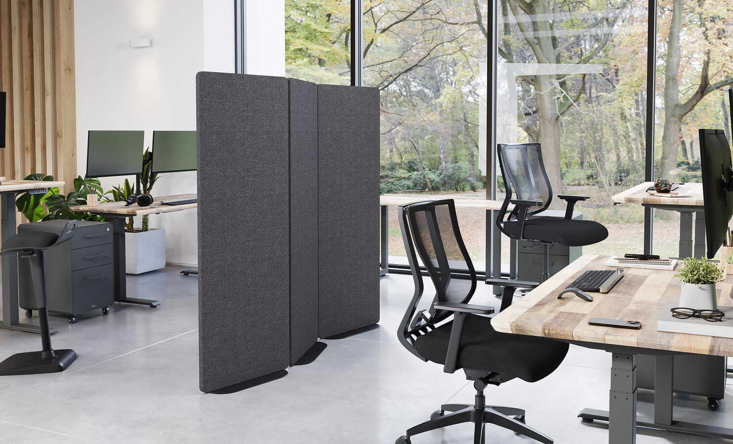 privacy screen setup between individual workspaces