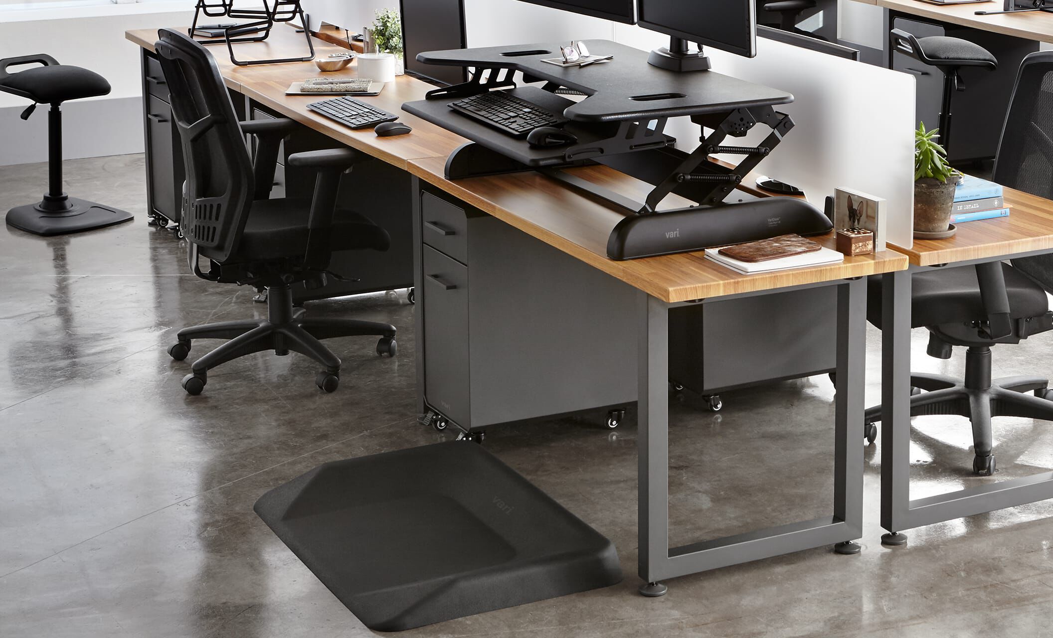 Professional office with vari active mat