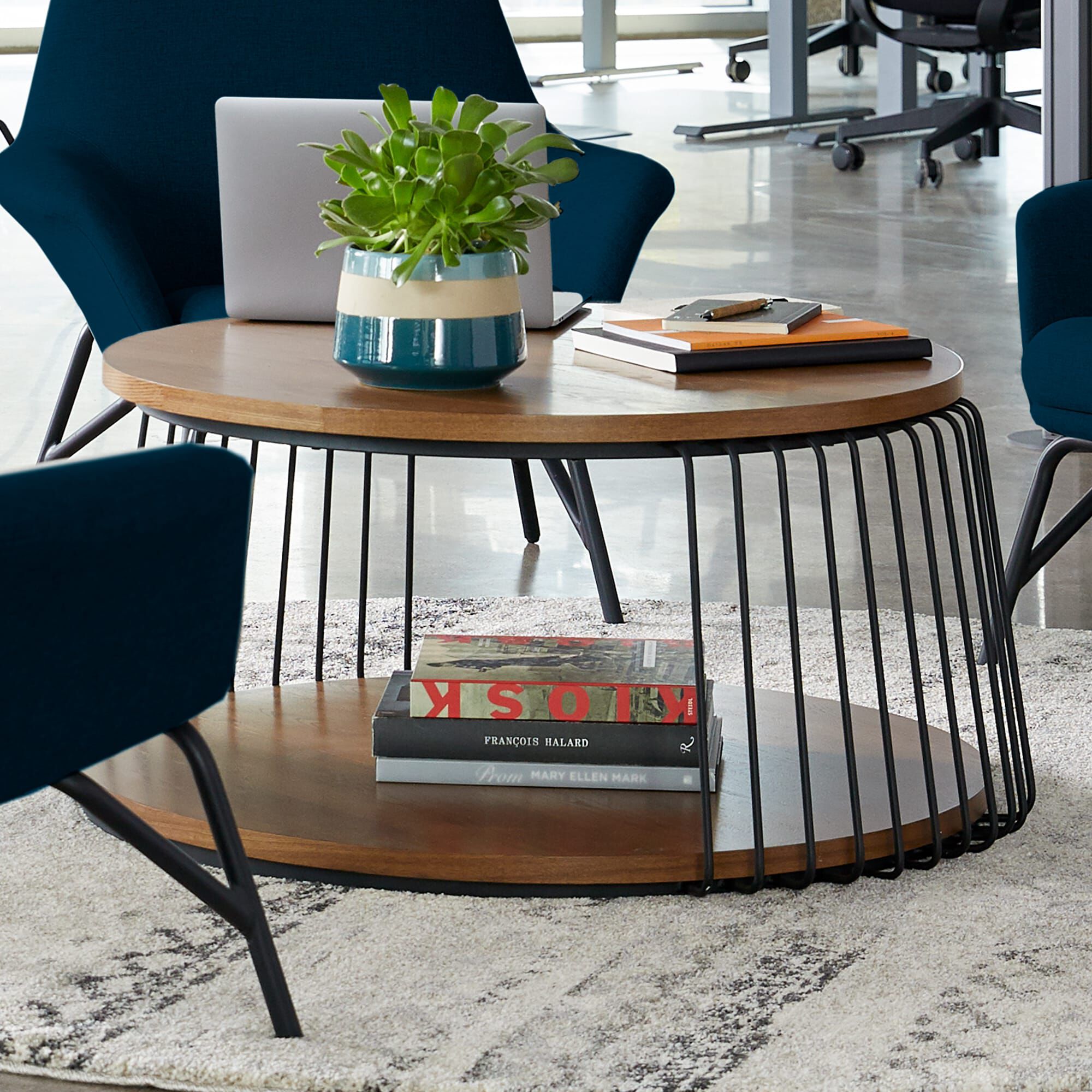 Coffee table outlet round metal
