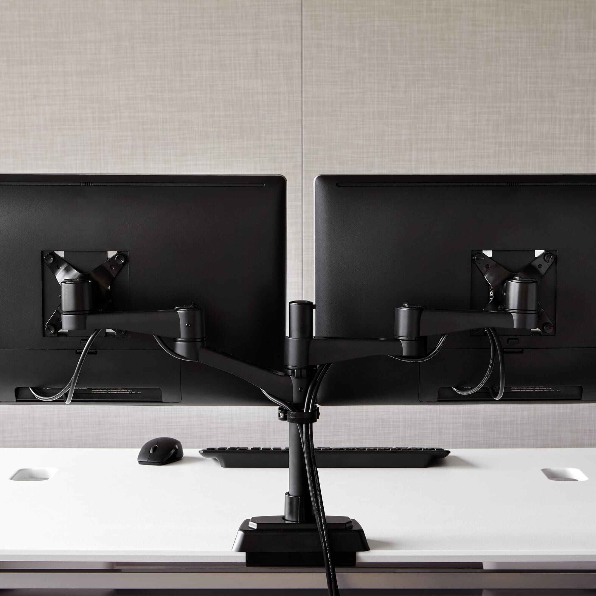 ZG2 Premium Desk Mounted Dual Monitor Arm with Full Range Range of Motion  That Supports Two Monitors Up 24.5 Pounds or 32 Inches Each 並行 通販 