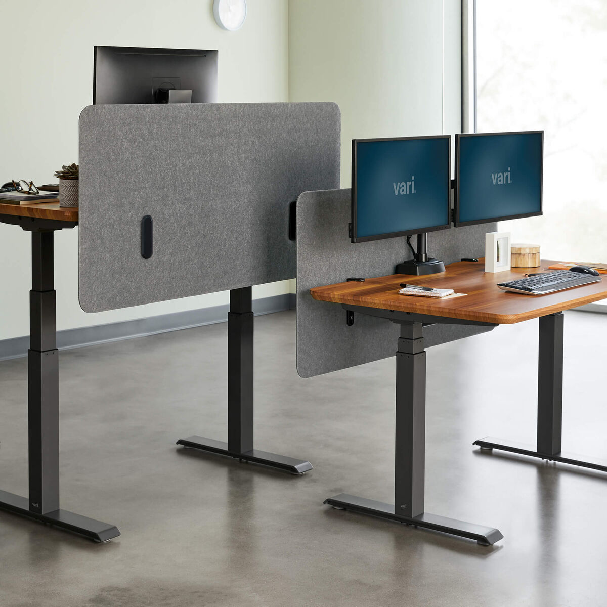 Felt Privacy + Modesty Panel 60 | Office Desk Partition | Vari®