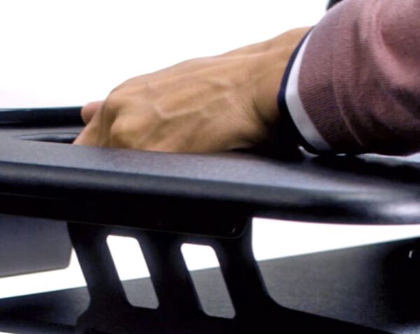 Varidesk tall 40 in seated position