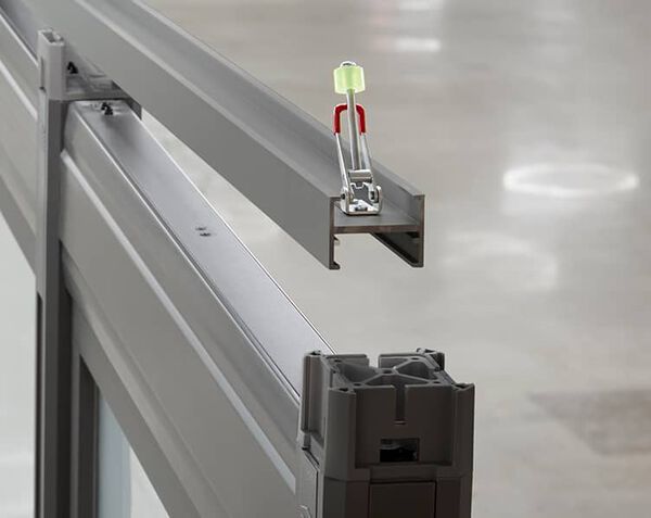 close up view quickflex wall locking mechanism 